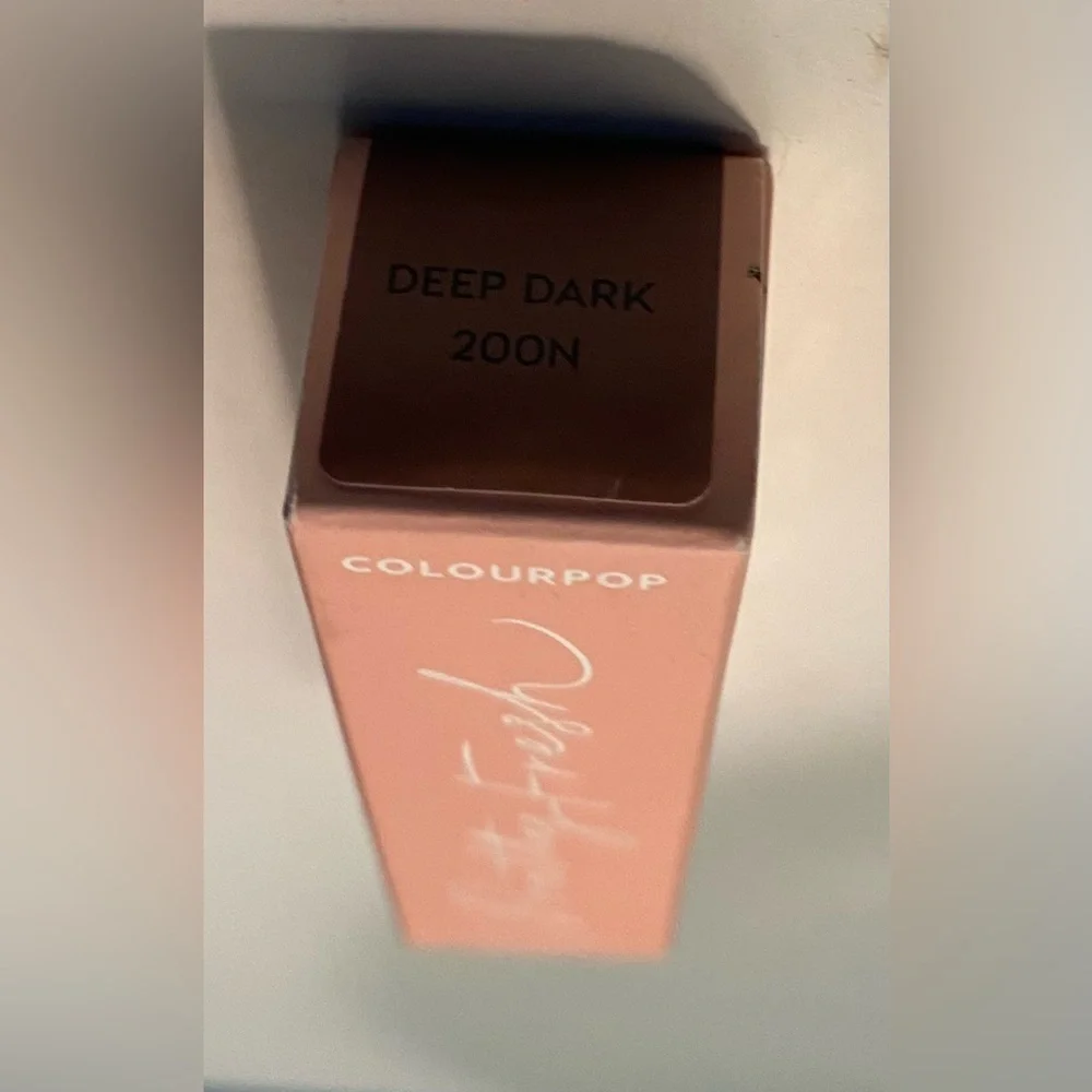 Colourpop Pretty Fresh Hyaluronic Creamy Concealer in Deep Dark 200 N